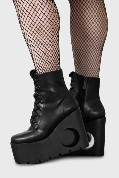 Crescent Boots