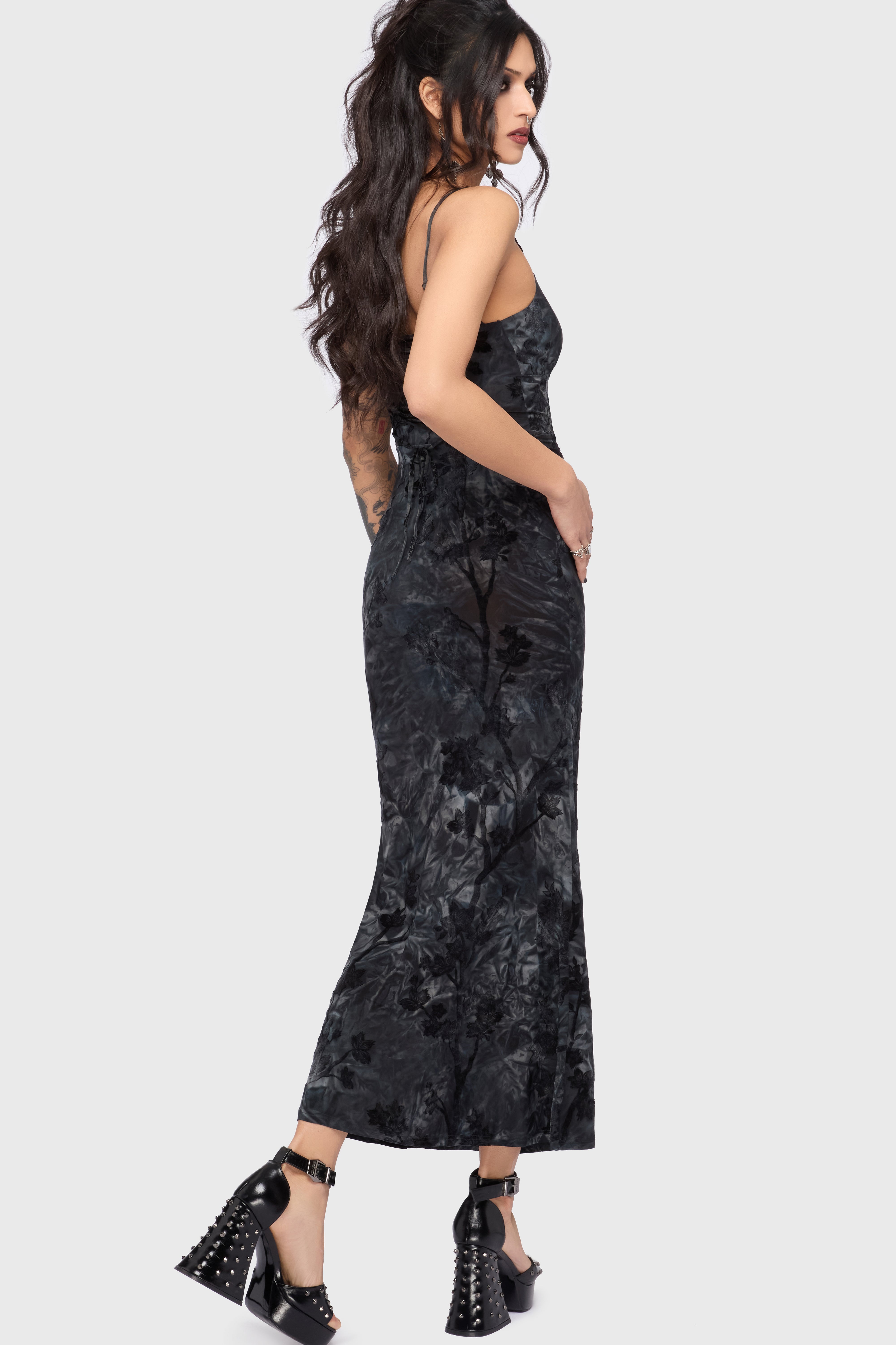 Midnight Vale Maxi Dress ‐ KILLSTAR