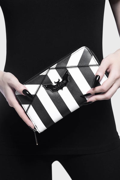 Never Trust The Living Wallet